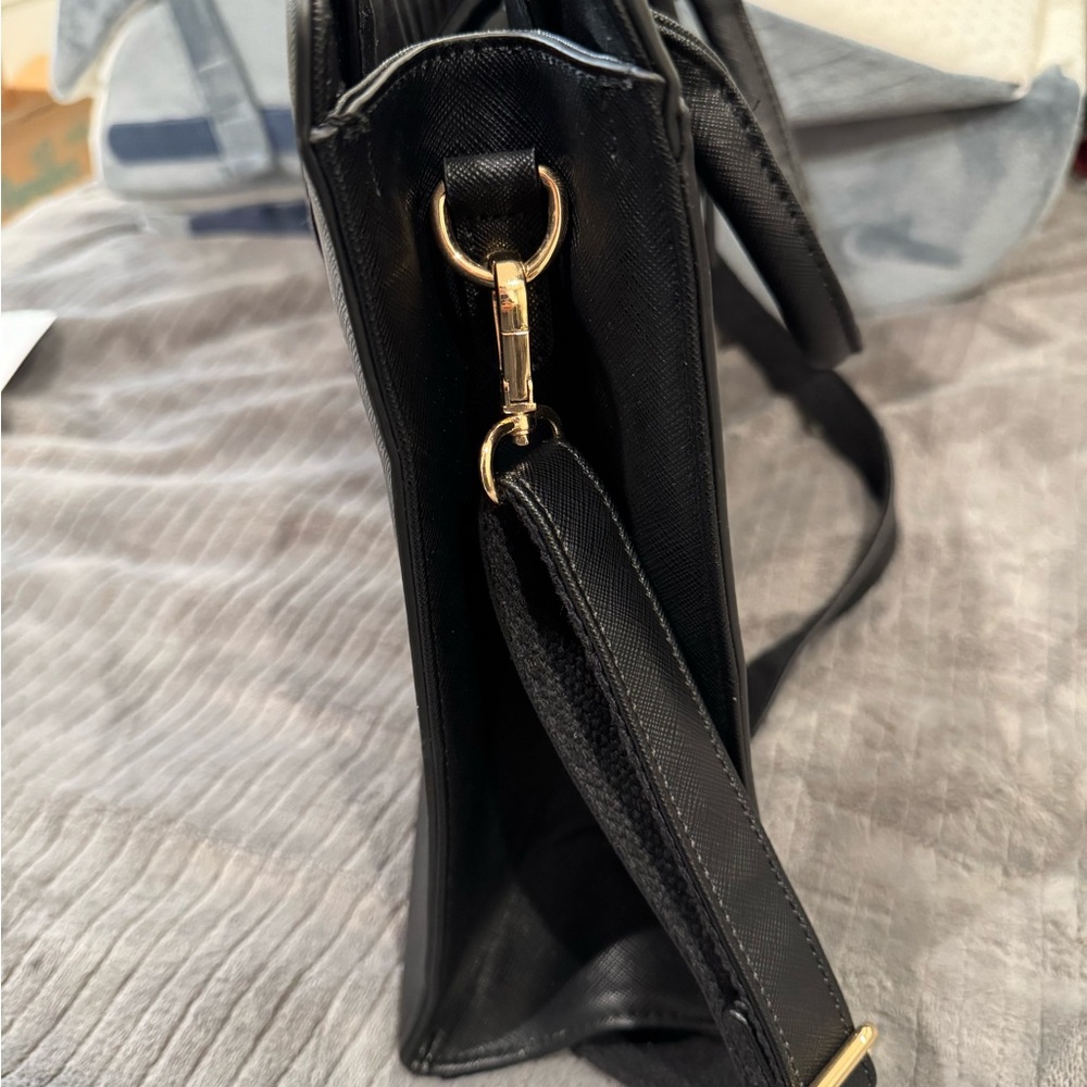 Elegant Women's Handbag - Picture 3 of 6